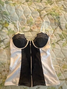 Y2K Victoria's Secret Lace Corset Top Bustier Tank Lace Black White 32C Camisole